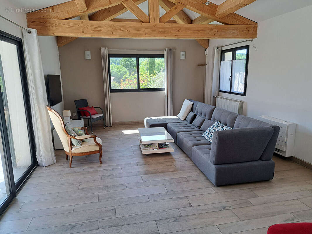Maison à MALAUCENE