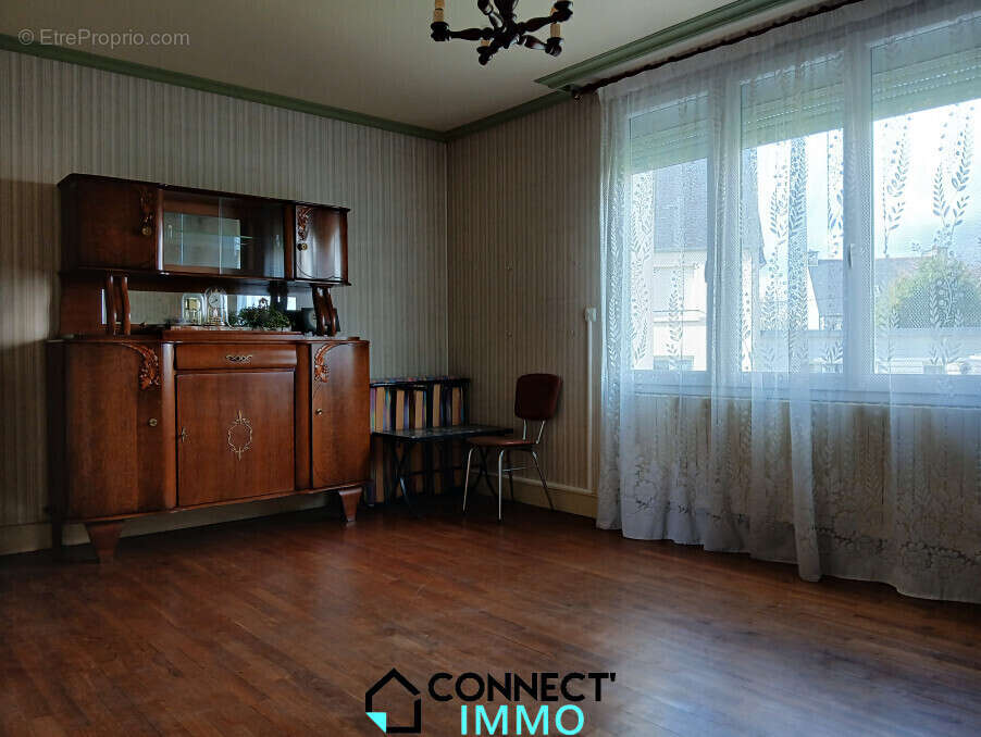 Maison à CARHAIX-PLOUGUER