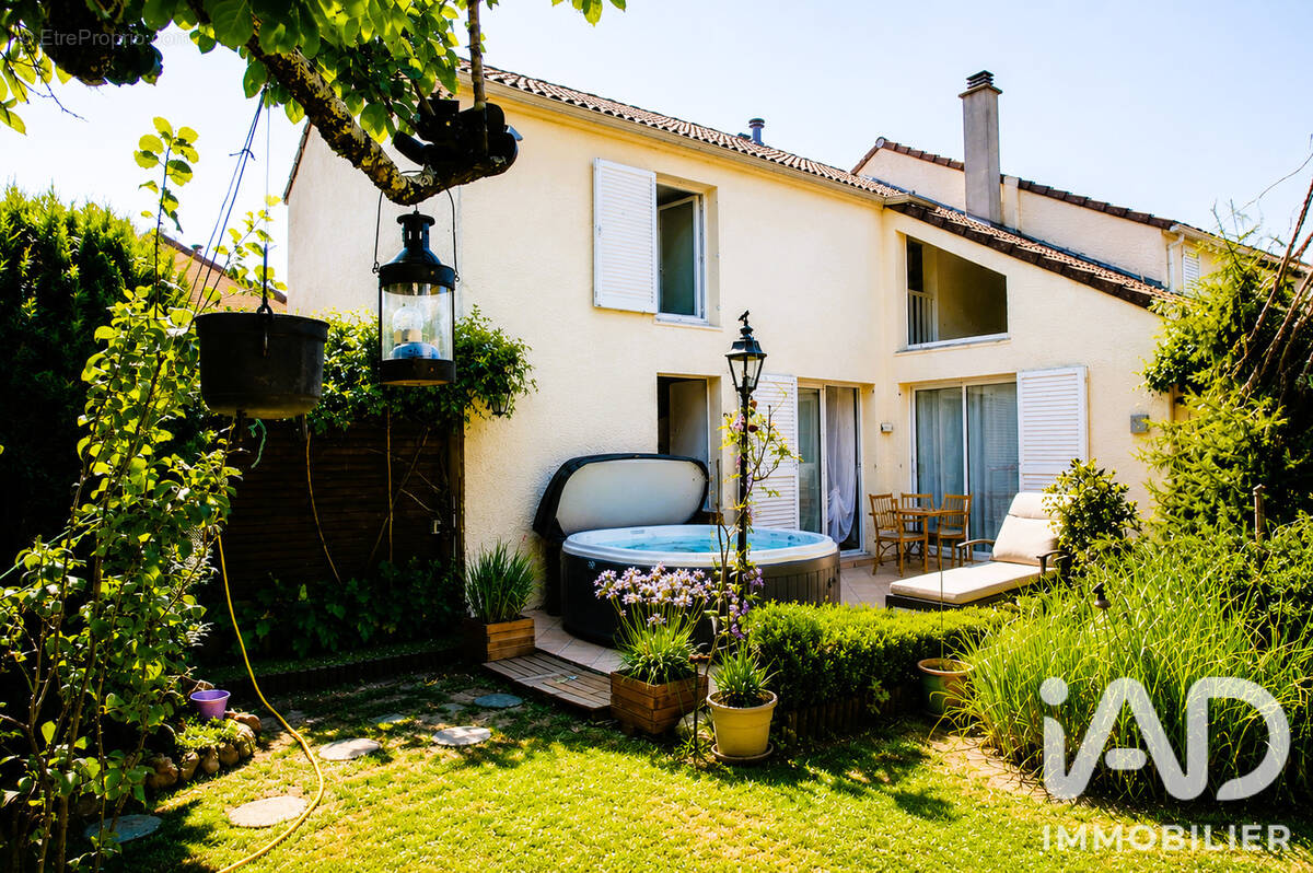 Photo 1 - Maison à BREUILLET