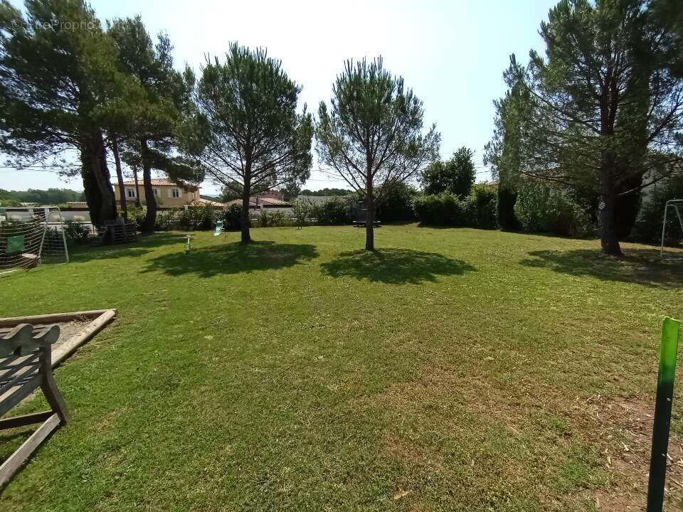 Terrain 957 m² à Vidauban  - photo 2