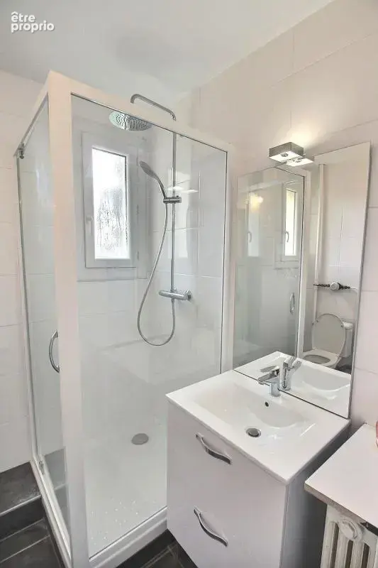 Appartement T3 sur la commune de BOURGOIN-JALLIEU (38300) - photo 5