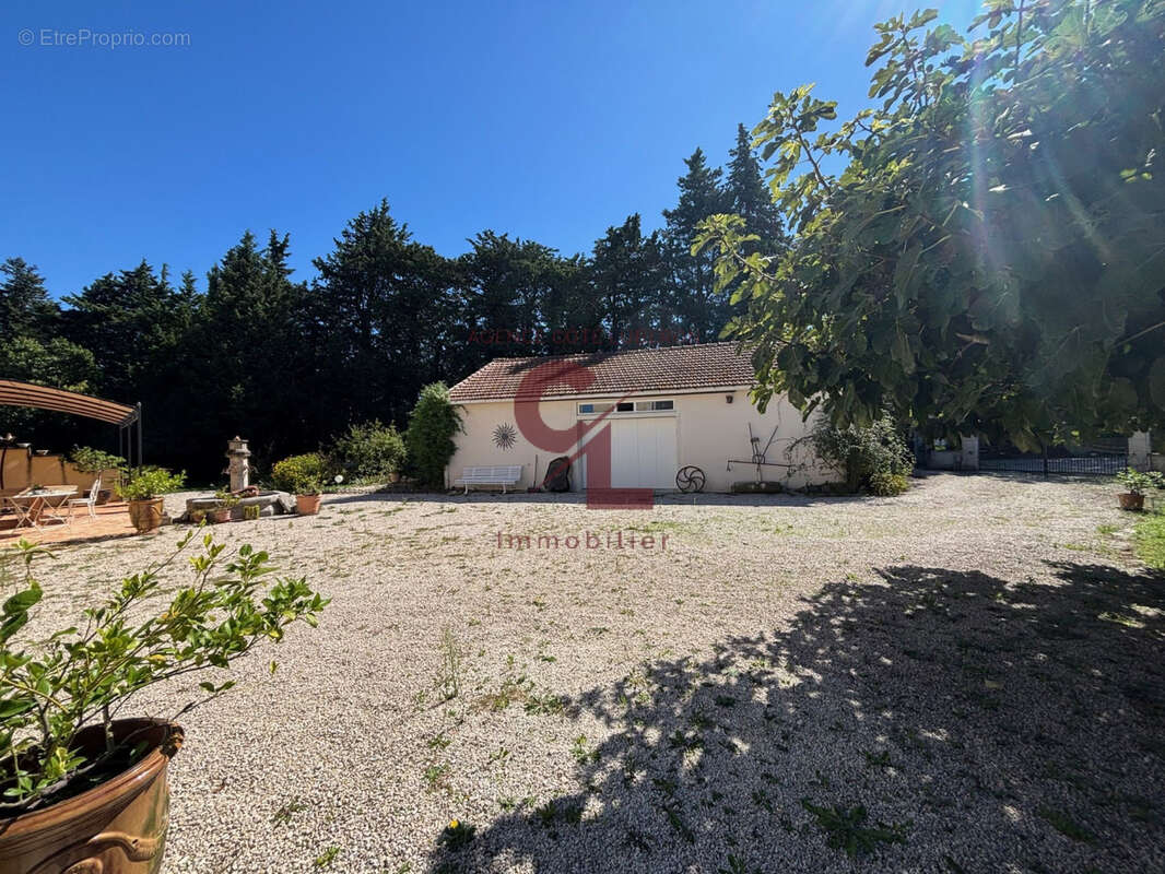 Maison à CHATEAURENARD