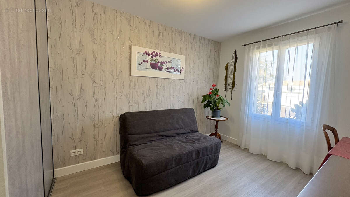 Maison à FRONTENAY-ROHAN-ROHAN