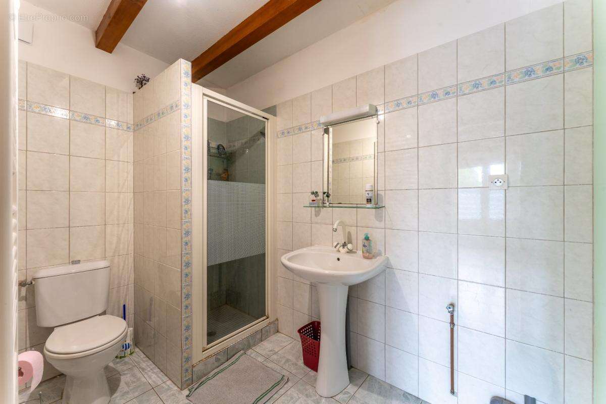 Maison à BRIZAMBOURG