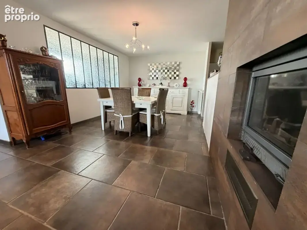 Hauterive   349 m2 habitables   maison 245 m2 + 1 appartement - photo 3