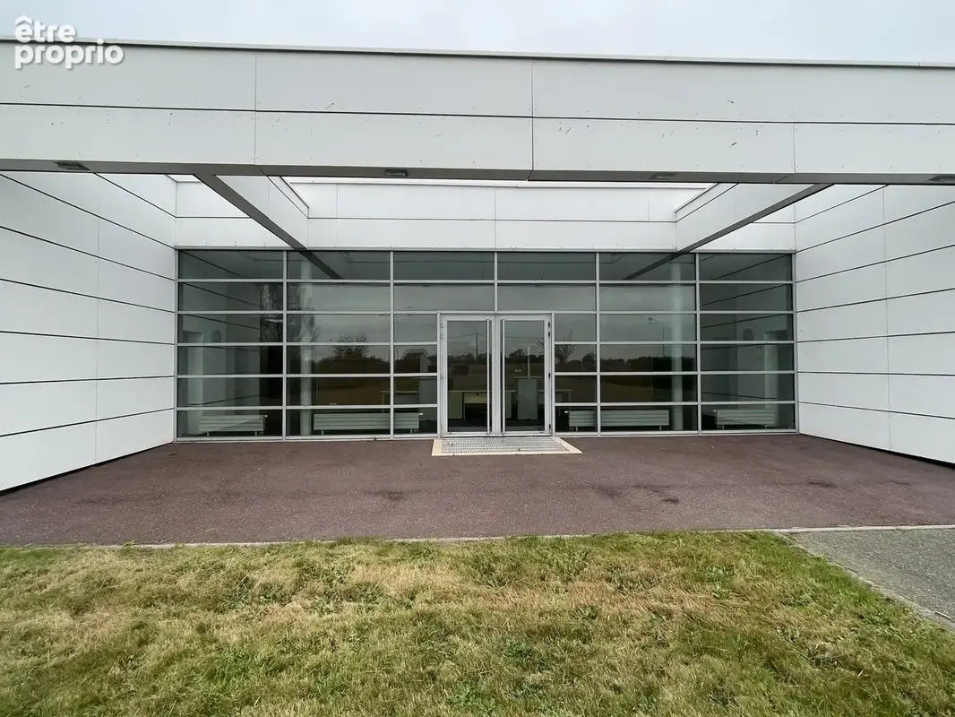 Commerce 468 m² à vendre à Bernay (27300) - photo 3