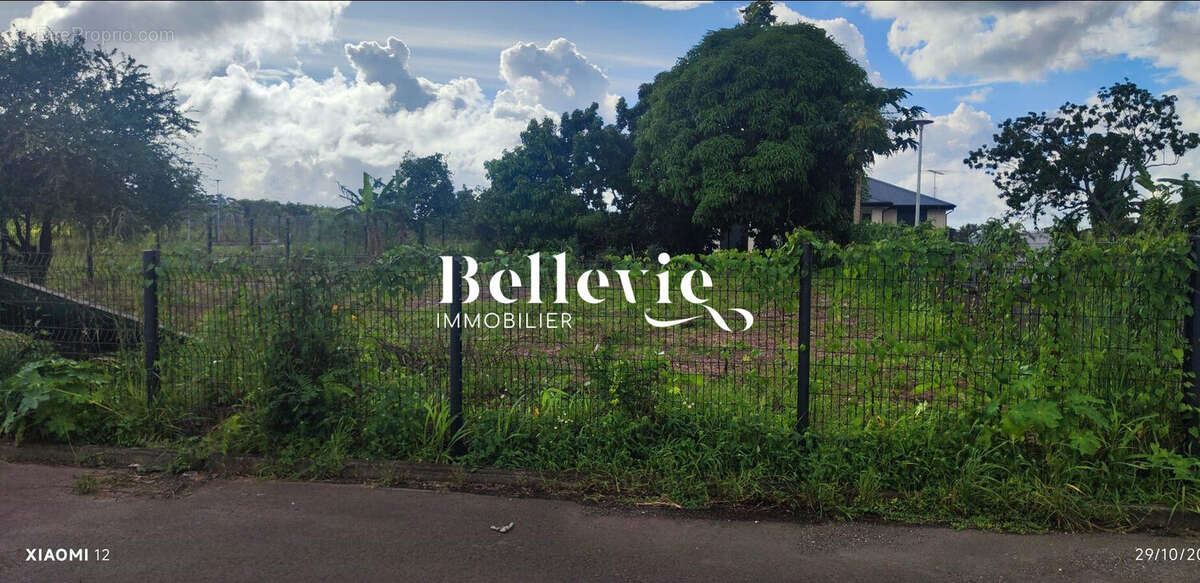 Terrain à BAIE-MAHAULT