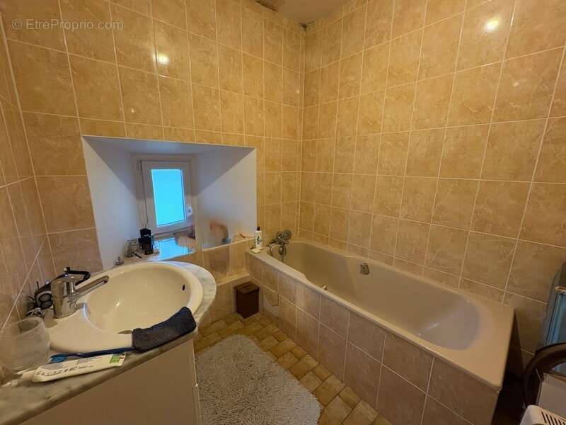 Maison à CERISY-LA-SALLE