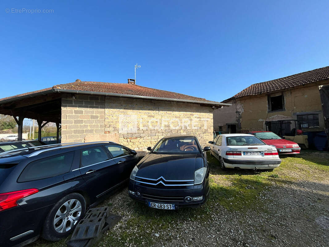 Maison à ROMENAY