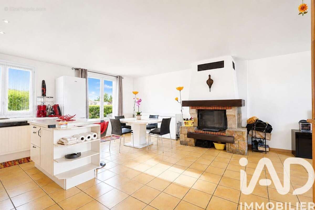 Maison 85 m² à Villeron  - photo 4