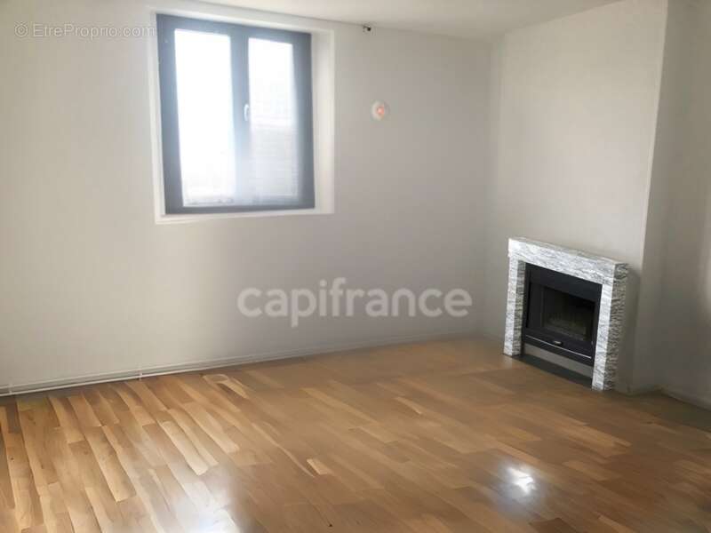 ***Le Havre-Marechal Joffre***idéal investisseur***Triplex de 158m², Dpe C, copropriété bénévole (43€ de charges/m) avec 5 chamb - photo 4