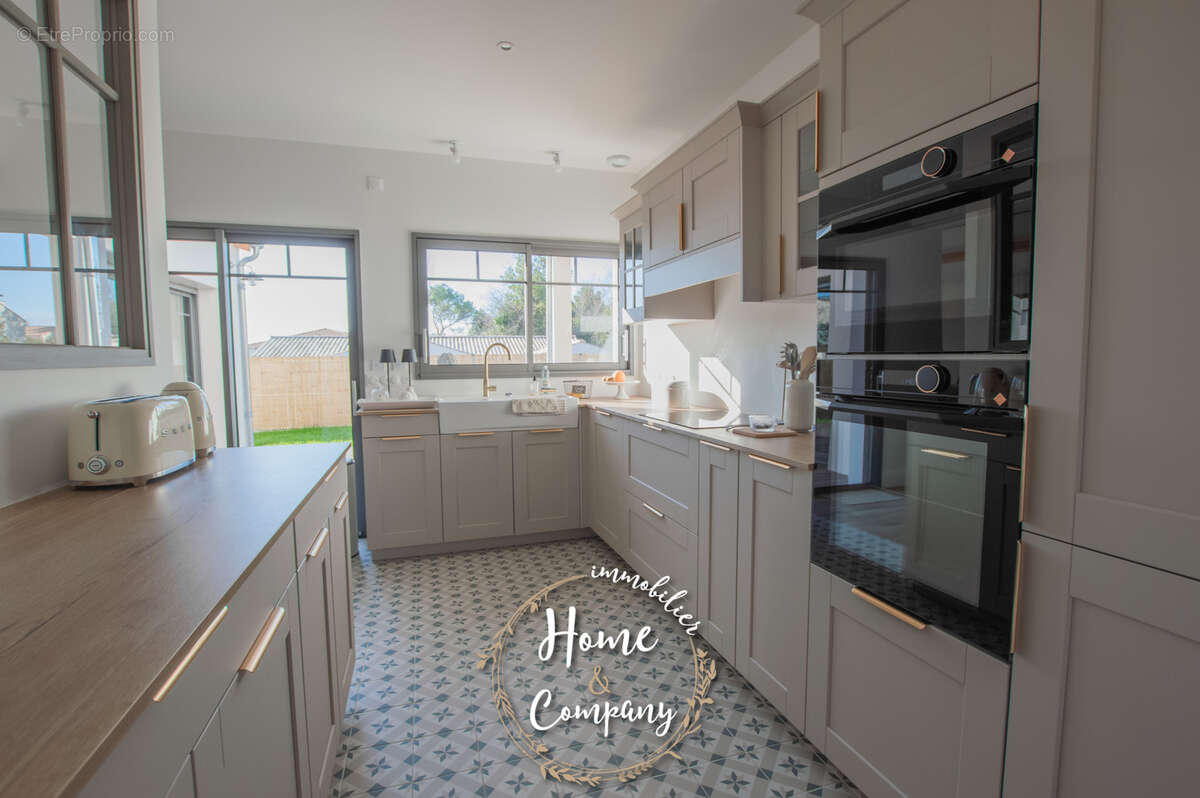 Maison à VAUX-SUR-MER