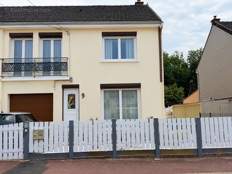 Maison à ROEZE-SUR-SARTHE