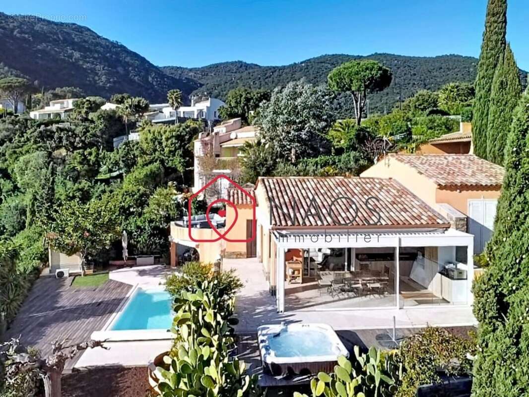 Maison à CAVALAIRE-SUR-MER