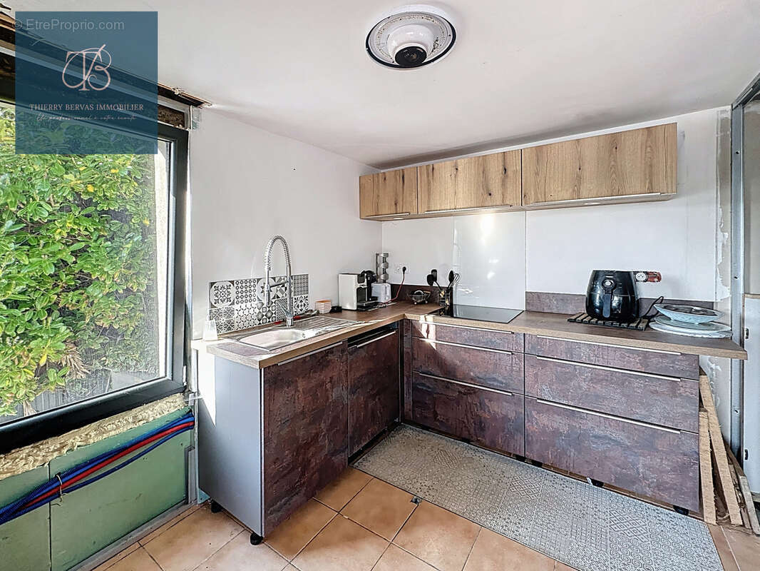 Maison à LAMPAUL-PLOUARZEL