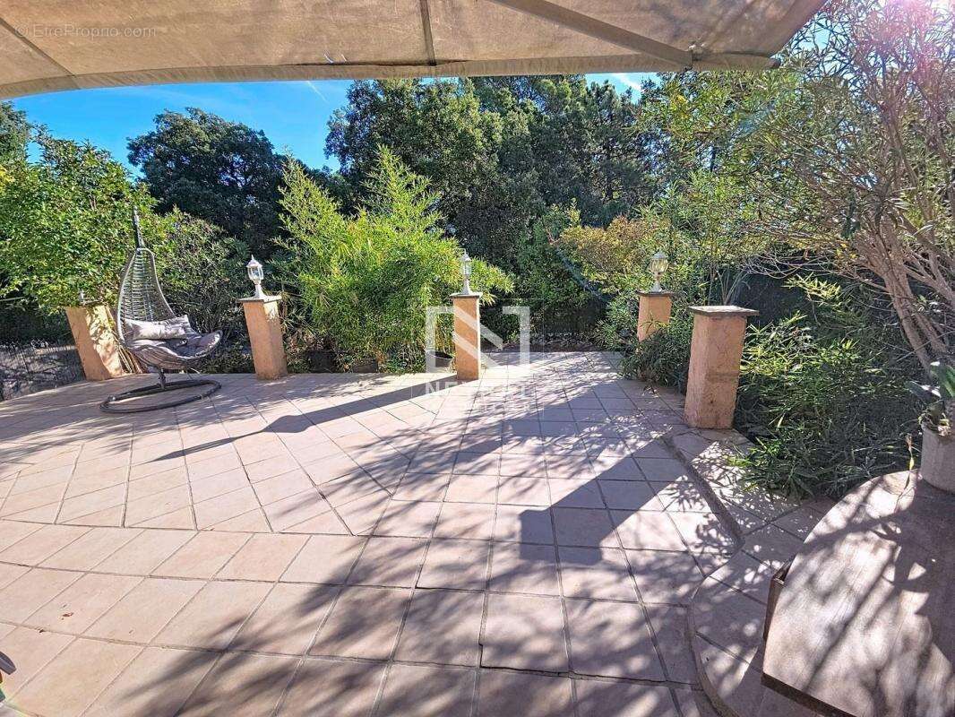 Appartement à SAINT-PAUL-EN-FORET