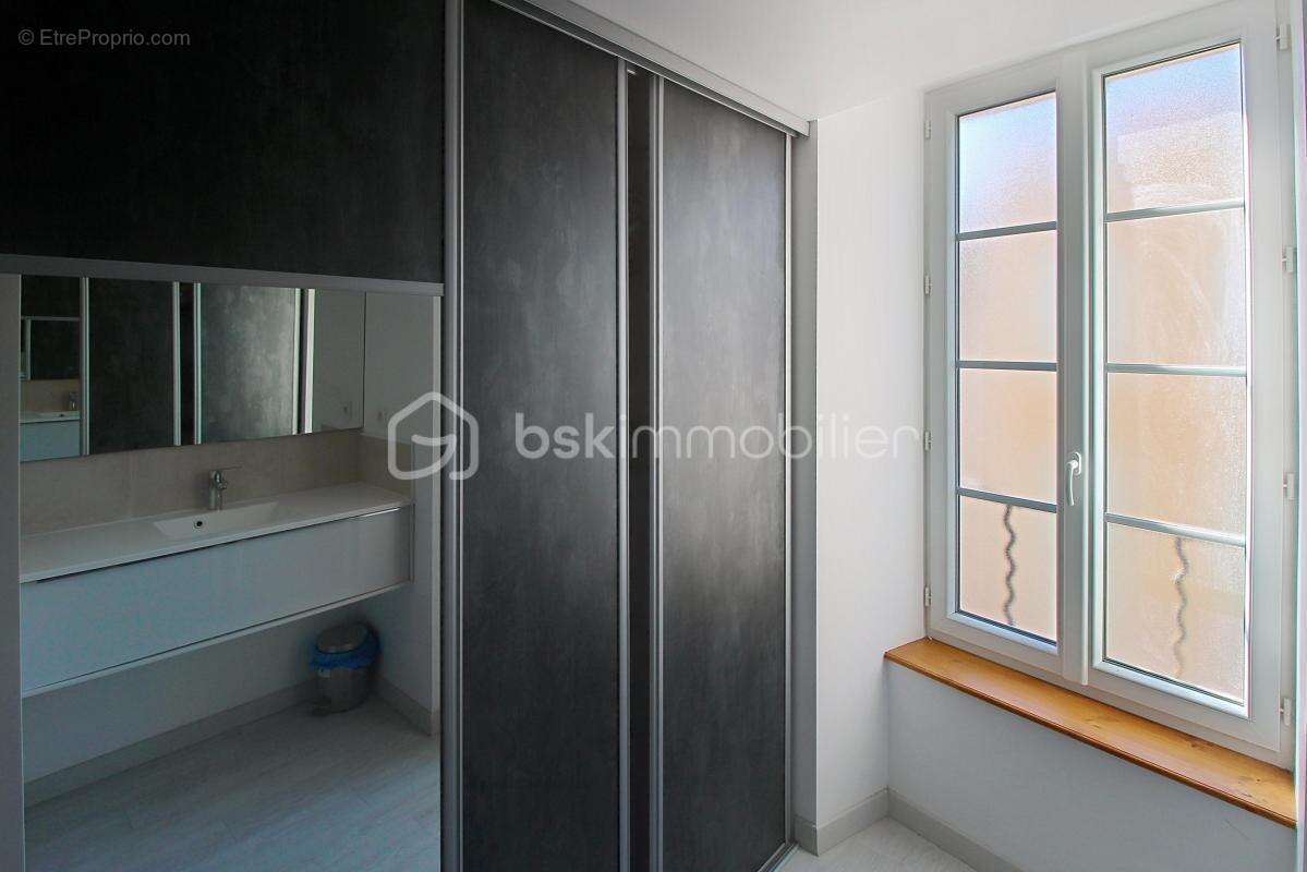 Maison à SAINT-JEAN-DU-BRUEL