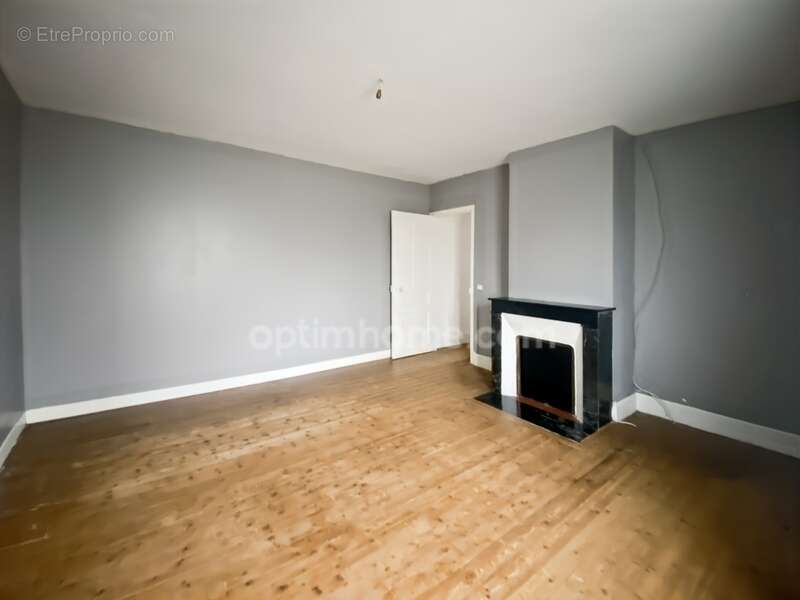 Maison à LA NEUVILLE-BOSMONT