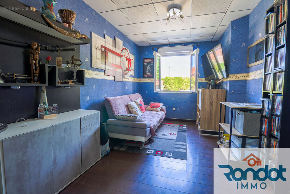 Maison à IS-SUR-TILLE