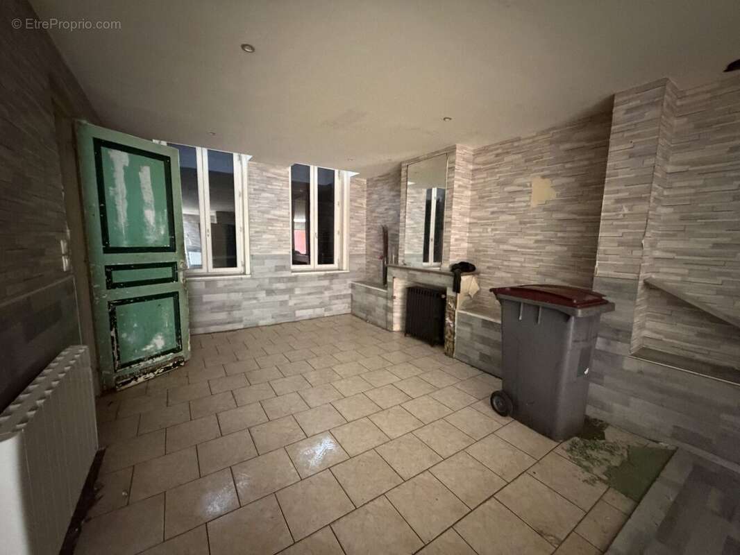 Maison 125 m² à Roubaix  - photo 2
