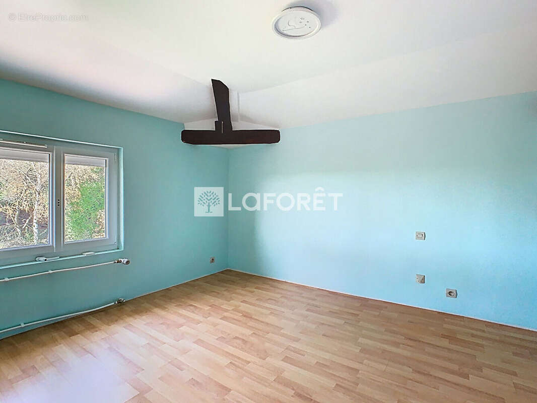 Maison à LA CROIX-EN-CHAMPAGNE