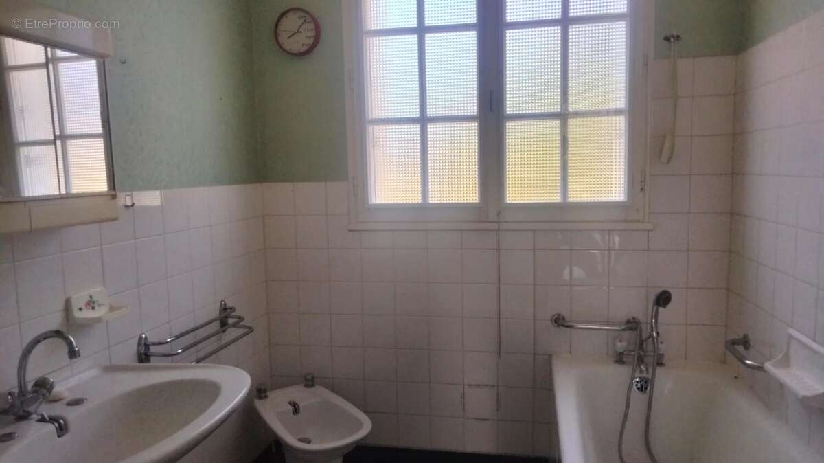 Maison centre bourg sur sous-sol très calme - photo 10