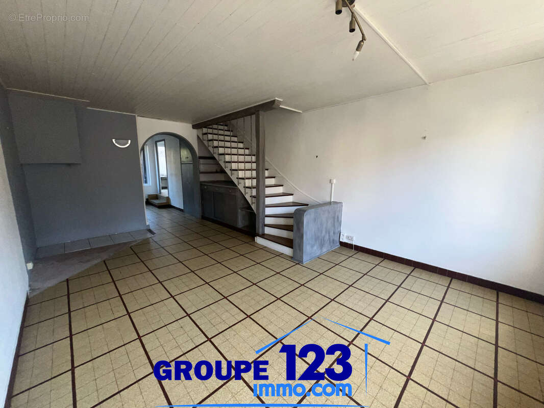 Appartement à TOUCY