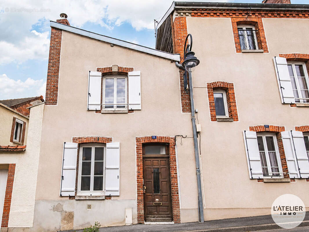Maison à AY