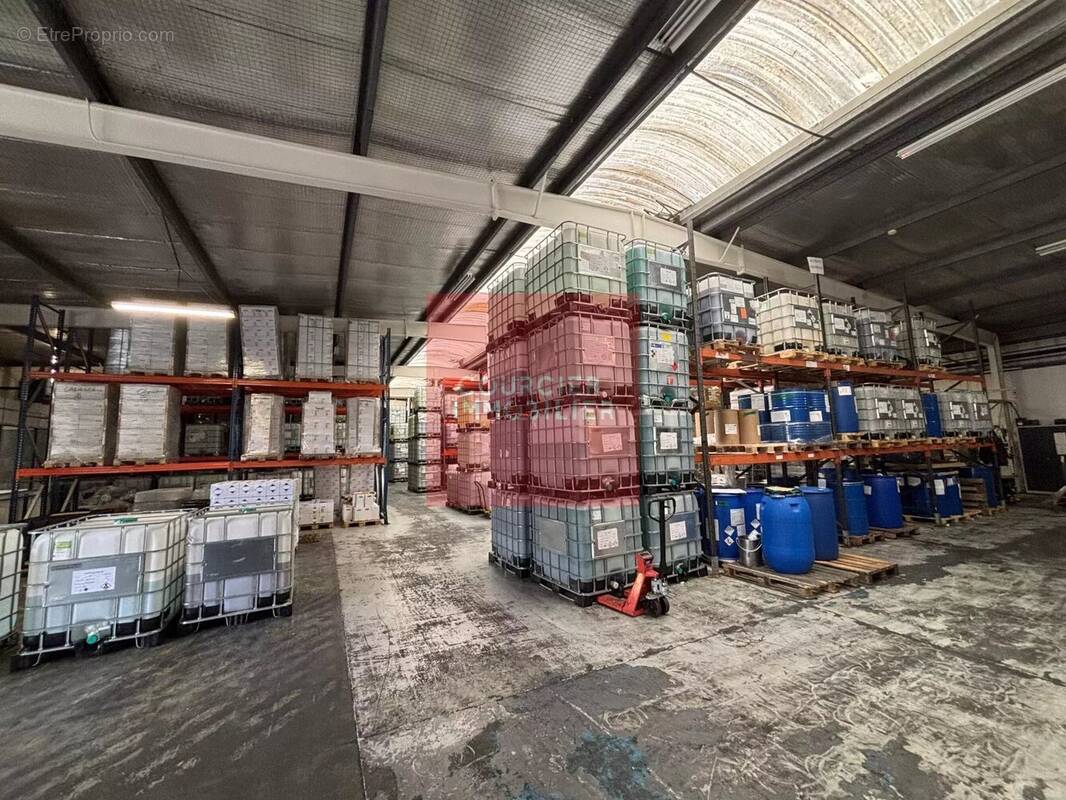 Commerce à MONTIGNY-LE-BRETONNEUX