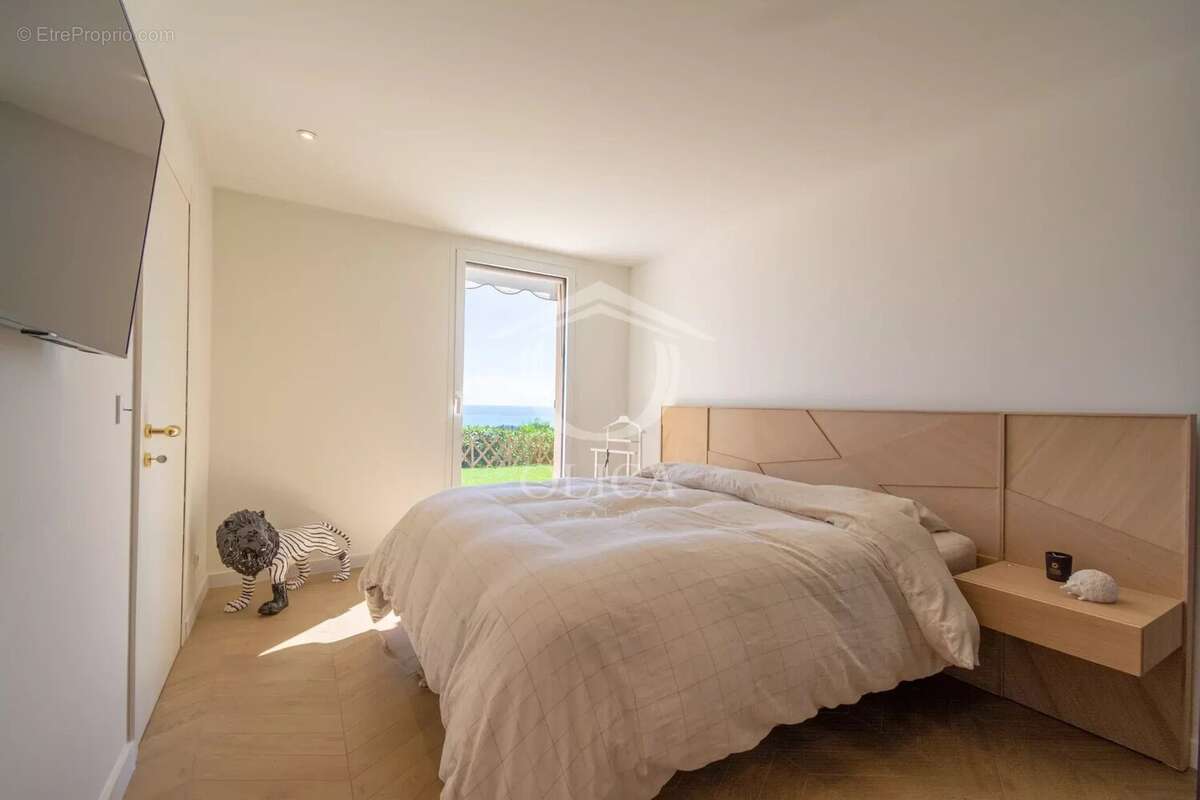 Appartement à VILLENEUVE-LOUBET