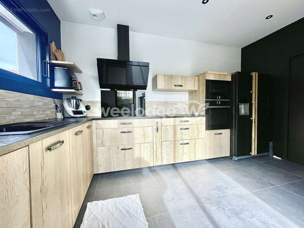 Maison à JOUY-LE-MOUTIER