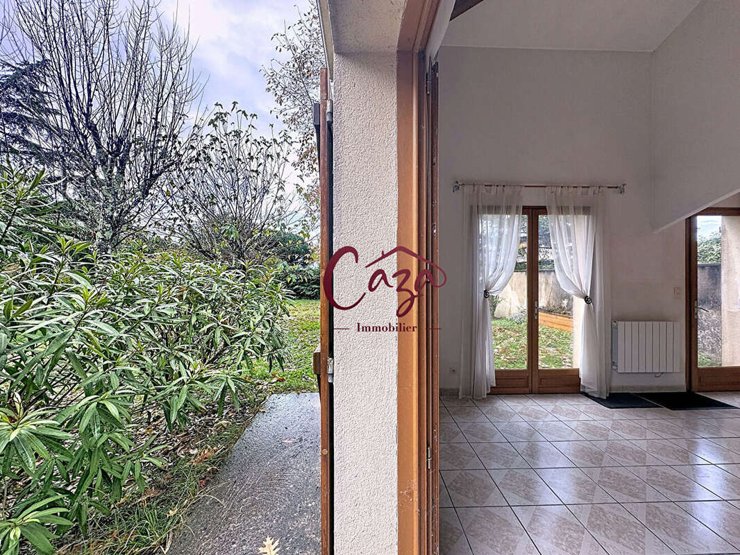 Maison à SAINT-CAPRAIS-DE-BORDEAUX