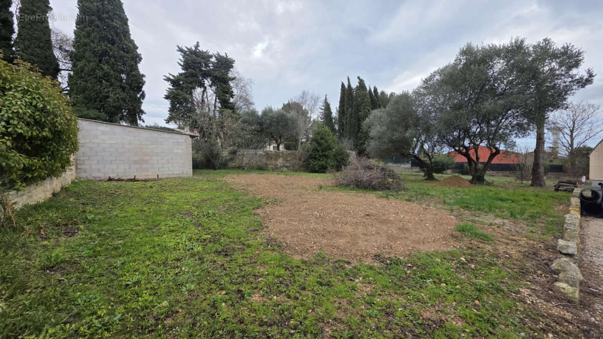 Terrain à SATURARGUES