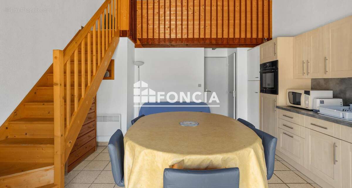 Charmant pavillon T2 avec mezzanine et terrasse arborée dans résidence sécurisée avec piscine - photo 5