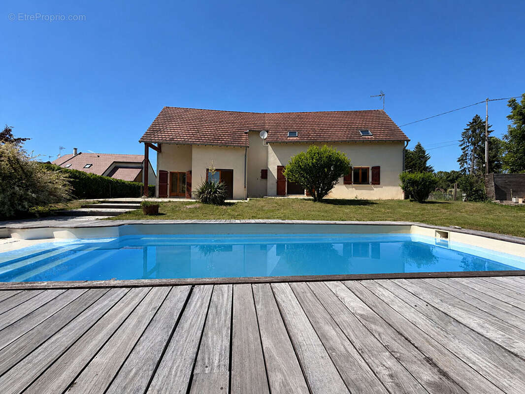 Maison 5 chambres avec piscine, moins de 10 minutes de DOLE - photo 15
