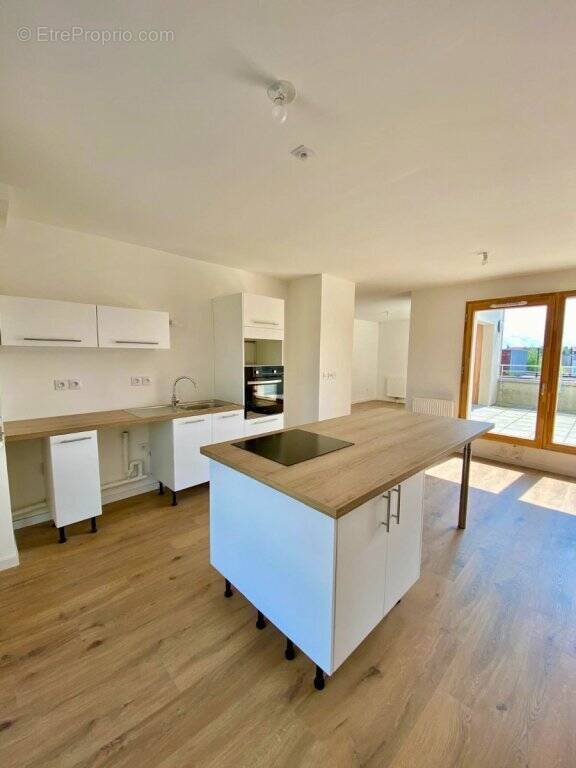 Appartement à QUESNOY-SUR-DEULE