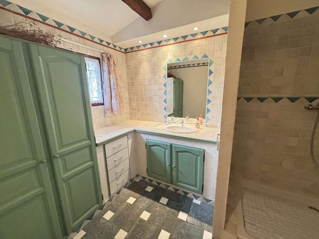 Maison à FIGANIERES