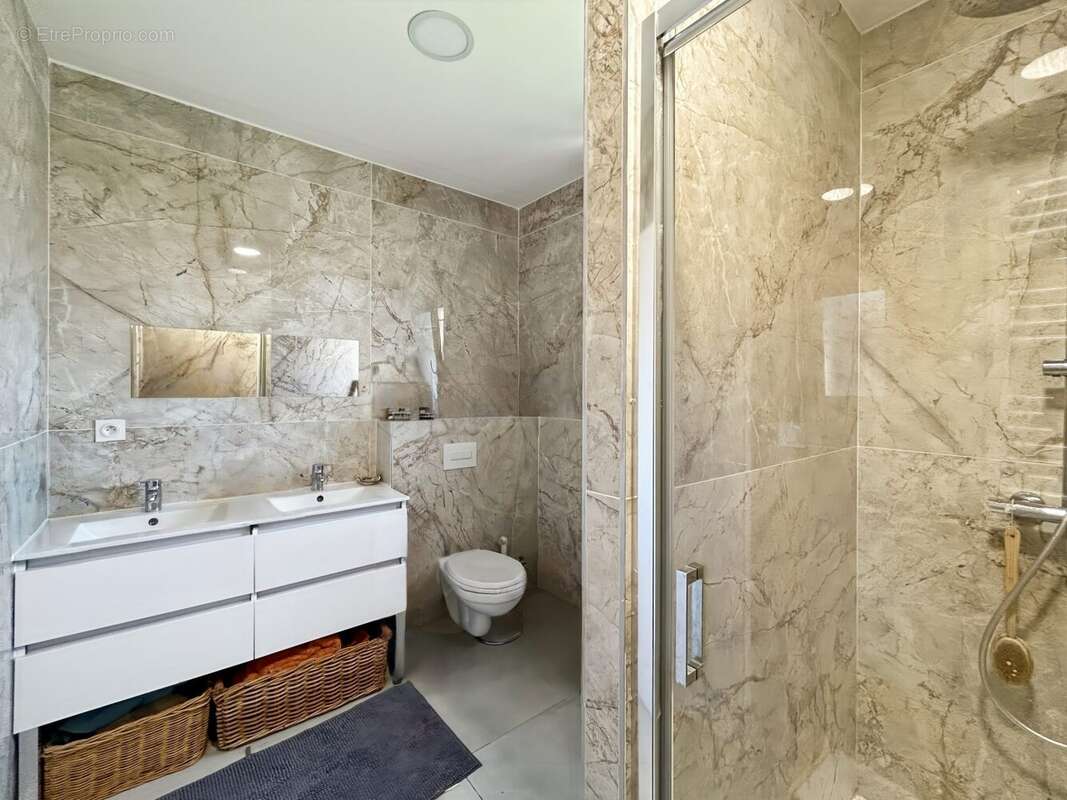 Maison à SAINT-JULIEN-SUR-GARONNE