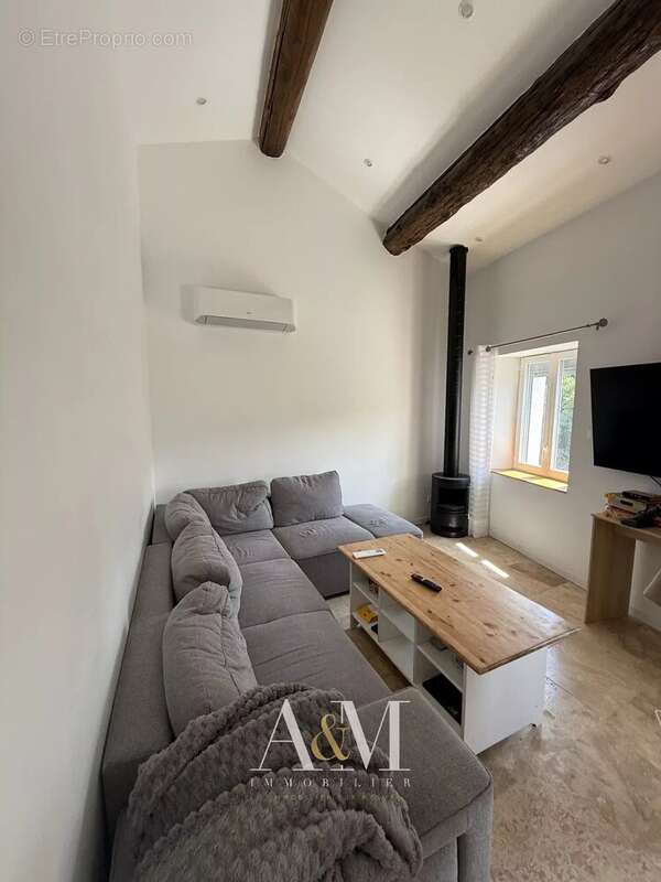 Appartement à ORNAISONS