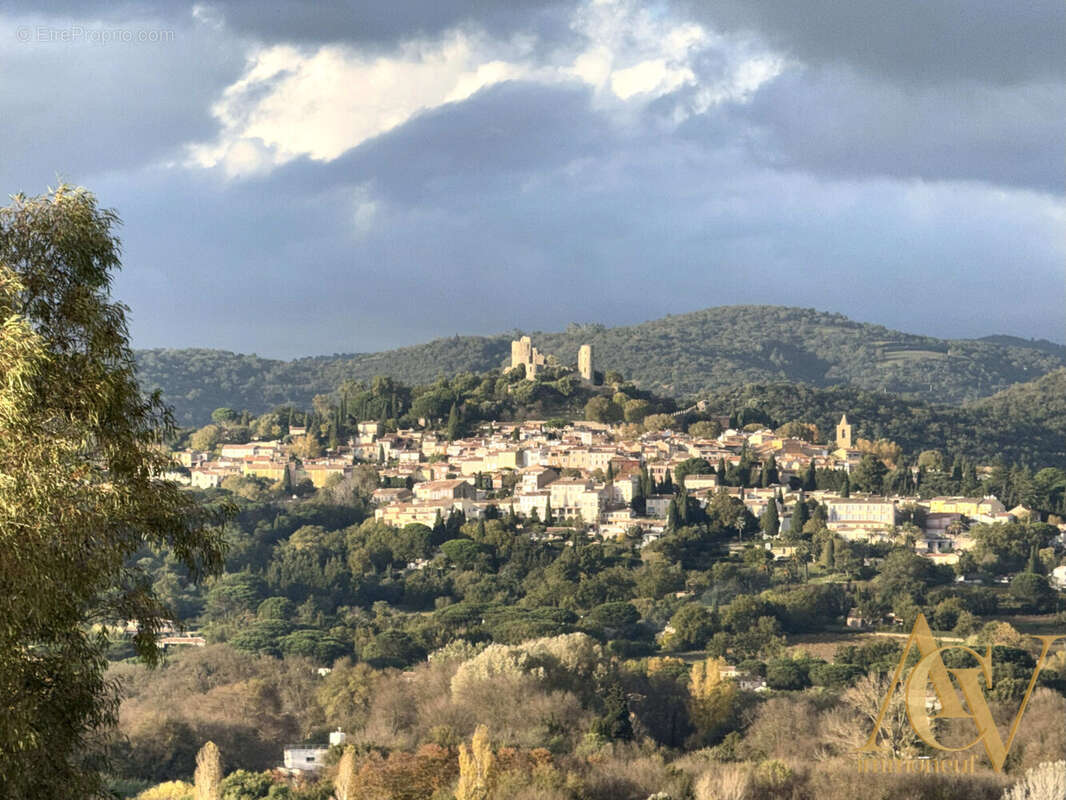 T3 haut de gamme terrasse 32 m² &amp; vue imprenable ! 6 - Appartement à COGOLIN