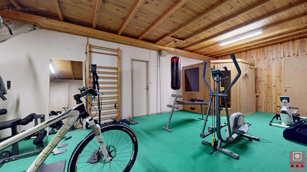 Maison à SERRIERES-DE-BRIORD