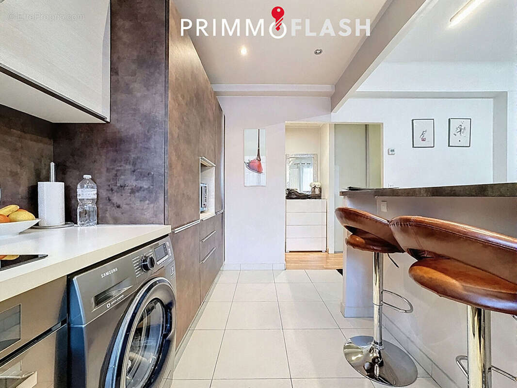 Appartement à AUBERVILLIERS