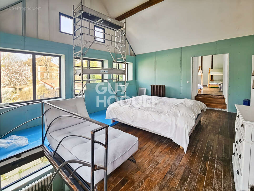 Maison à CHAUMES-EN-BRIE