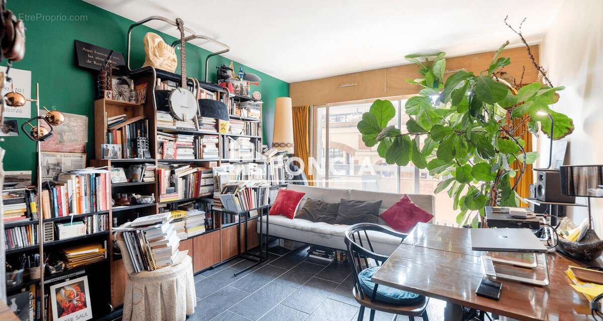 Appartement à PARIS-9E
