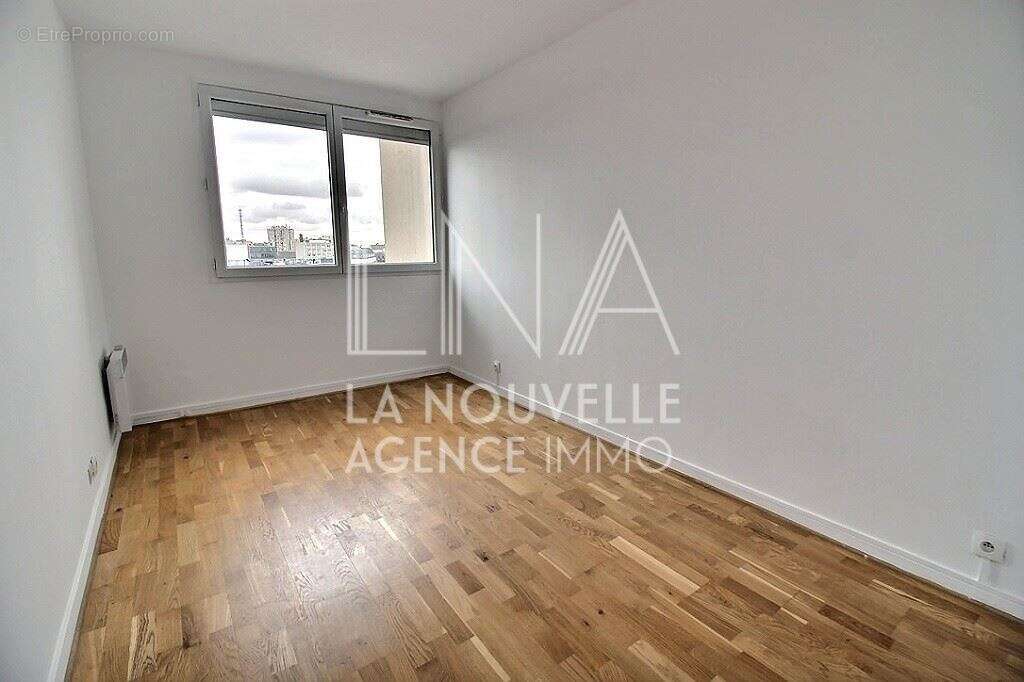 Appartement à LES LILAS