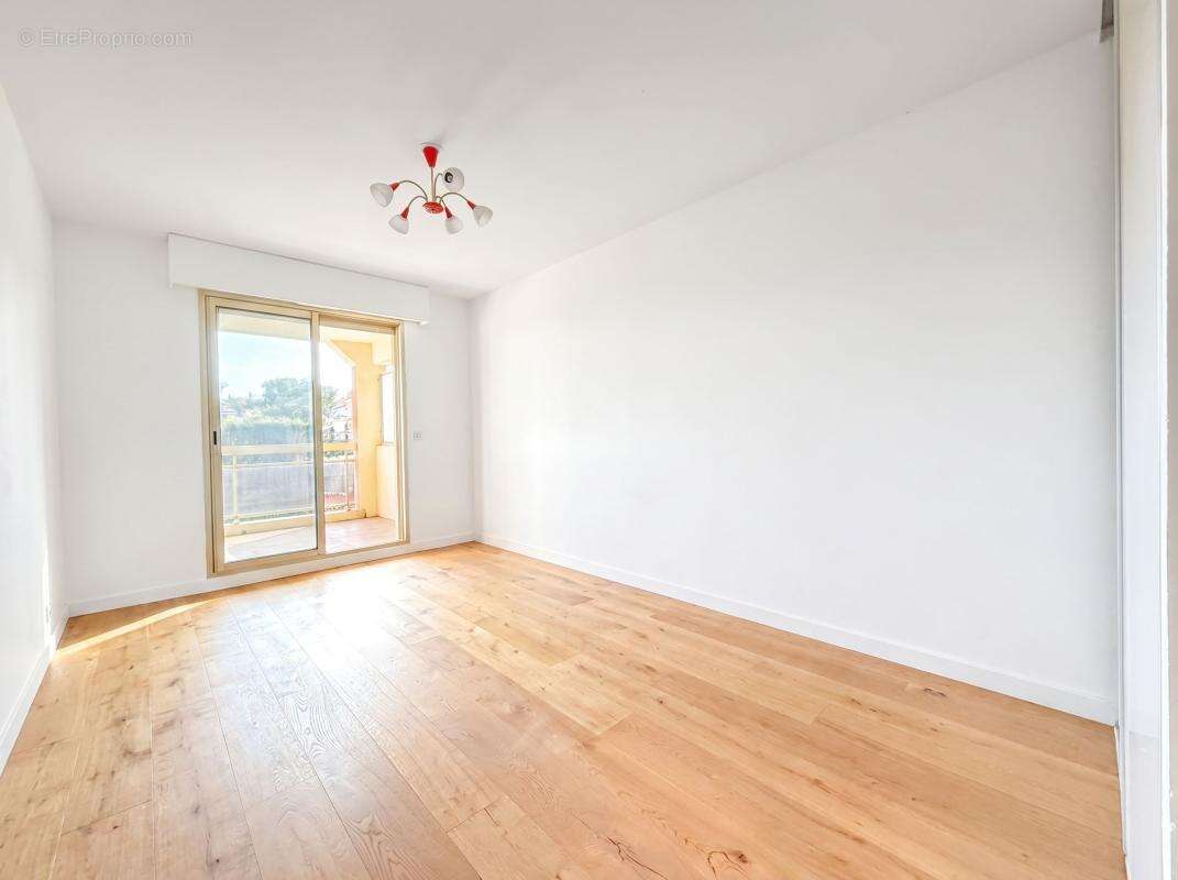 Nice lanterne - 4/5p 110 m² avec terrasse 26 m² vue mer - garage et cave - photo 12