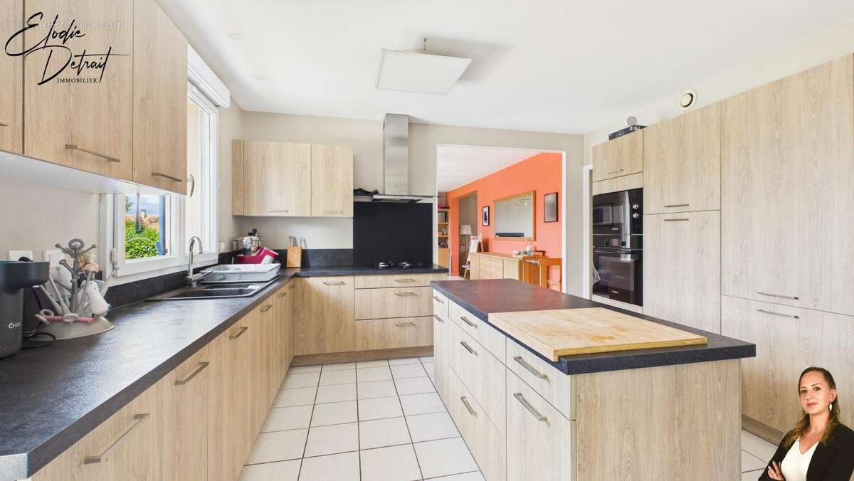 Maison 160 m² à La Bazoge  - photo 8