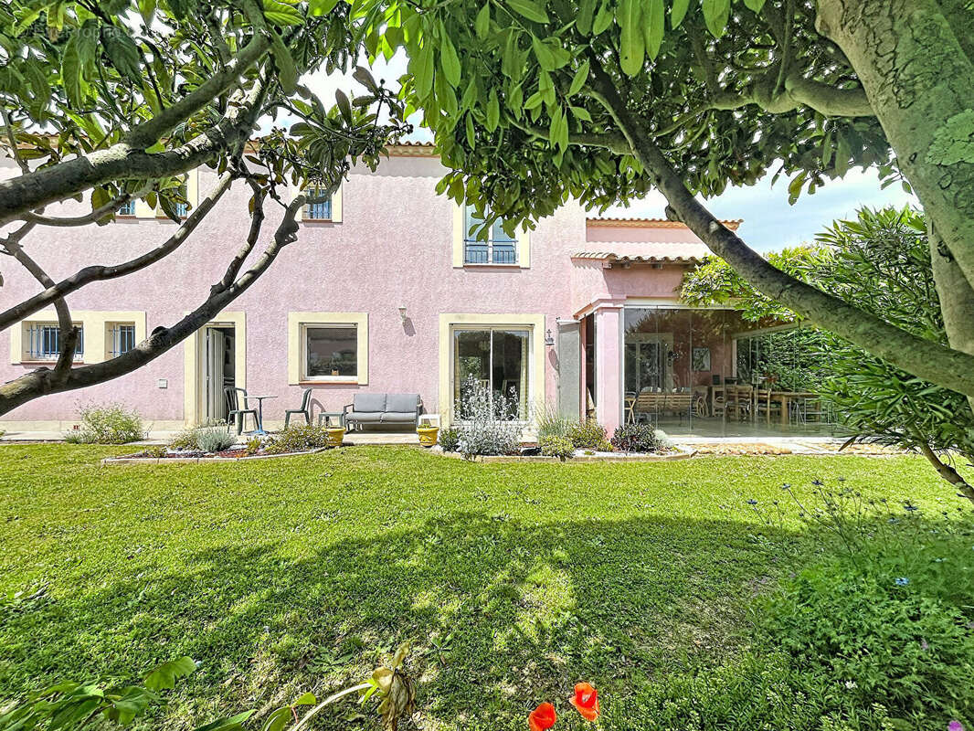 Villa Bouillargues 6 pièce(s) 206 m2 - photo 5
