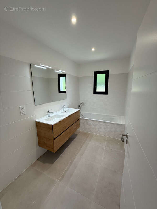 Photo 8 - Maison à PIA