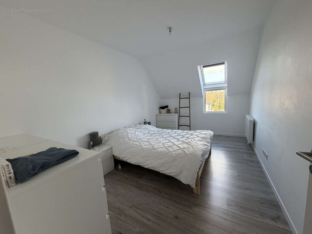 Appartement à LA VILLE-AUX-DAMES